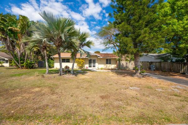 Kingsland Pines, 4605 Frances Dr, Delray Beach, Florida 33445, image 1