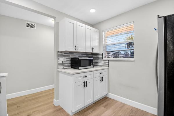 Village Royale Greentree, 2515 NE 2nd Ct #204, Boynton Beach, Florida 33435, image 2