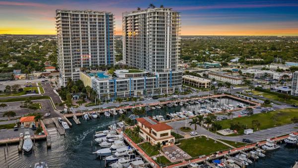 220 Lake Shore Dr #1008, West Palm Beach, Florida 33403, image 1