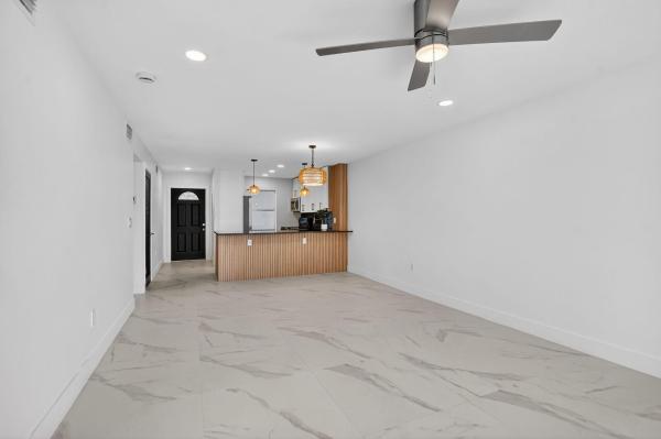 Sandalfoot South, 9780 Marina Blvd #425, Boca Raton, Florida 33428, image 2