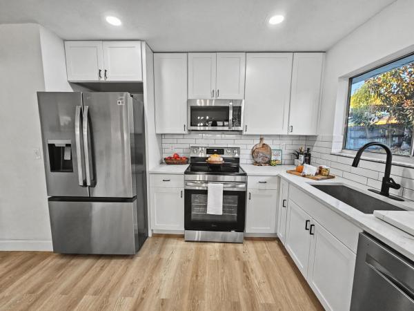 Bayshore Heights, 433 SE Seahouse Dr, Port St. Lucie, Florida 34983, image 1