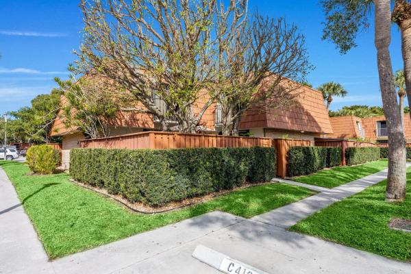 Sandalwood At Boynton Beach, 749 Buttonwood Ln, Boynton Beach, Florida 33436, image 2