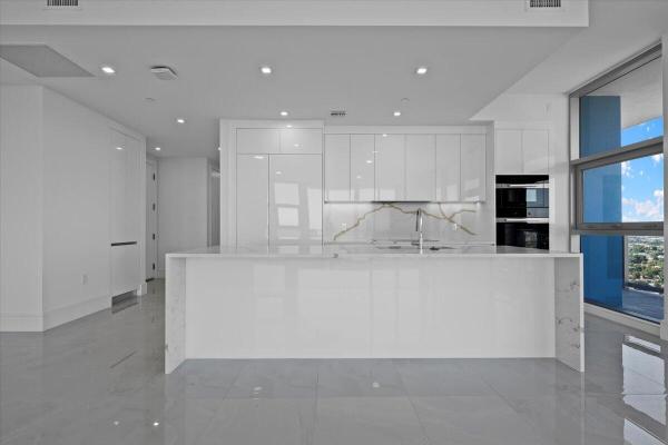 220 Lake Shore Dr #2223, West Palm Beach, Florida 33403, image 3