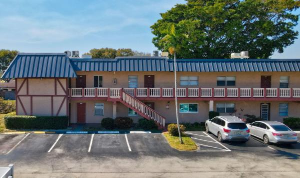 Sandalfoot Squire, 9374 SW 3rd St #714, Boca Raton, Florida 33428, image 1