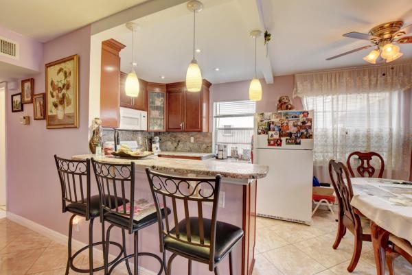 138 Flanders C, Delray Beach, Florida 33484, image 3