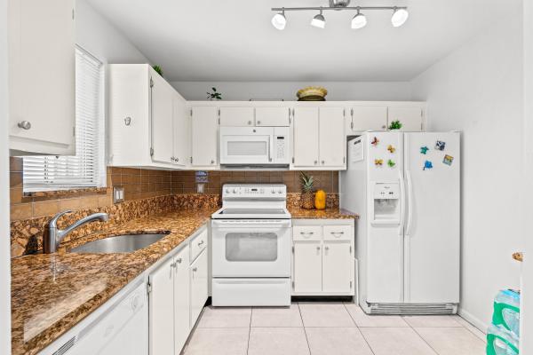 Boundbrook, 2538 Boundbrook Dr S #140, West Palm Beach, Florida 33406, image 2