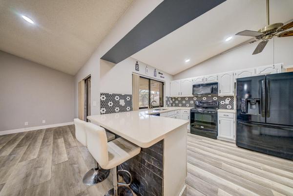 Pinewood Manor Of Wellington, 301 Knotty Wood Ln, Wellington, Florida 33414, image 3