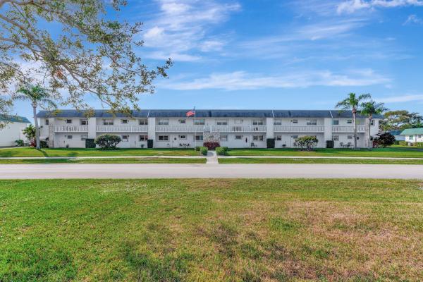 Meridian Park, 3154 Meridian Way S #2, Palm Beach Gardens, Florida 33410, image 3