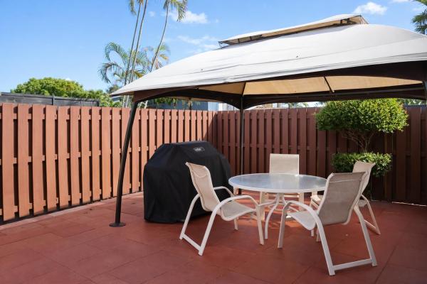 4581 Holly Lake Dr, Lake Worth, Florida 33463, image 1