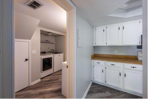 Winchester Courts, 4300 Hazel Ave #D, Palm Beach Gardens, Florida 33410, image 1