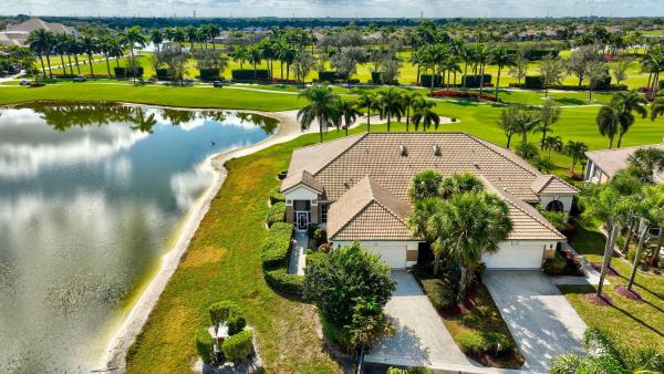 Ashford Green At Aberdeen, 6862 Swansea Ln, Boynton Beach, Florida 33472, image 2