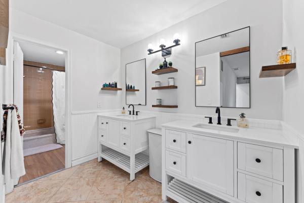 The Pines At Woodmont, 7811 Beechfern Cir #26, Tamarac, Florida 33321, image 2