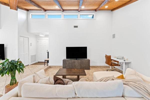 7811 Beechfern Cir #26, Tamarac, Florida 33321, image 1