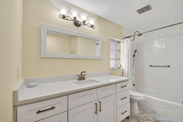Tudor 2 North, 324 Orange Tree Dr #5, Atlantis, Florida 33462, image 1
