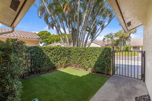 Windwood, 418 Cottonwood Pl, Boca Raton, Florida 33431, image 1