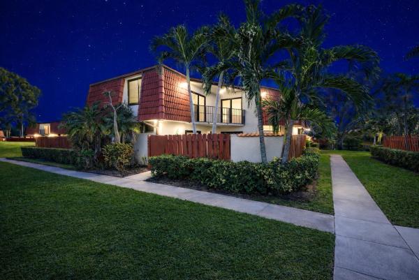 Somerset, 3849 Victoria Dr, West Palm Beach, Florida 33406, image 1