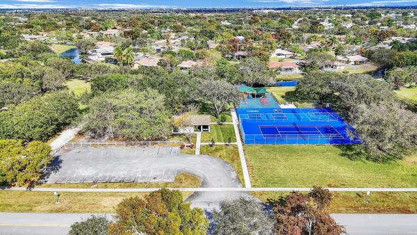 Jacaranda Lakes, 1380 NW 93rd Ter, Plantation, Florida 33322, image 1