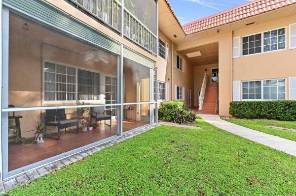 Manor Grove Village, 1951 NE 2nd Ave #101I, Wilton Manors, Florida 33305, image 3