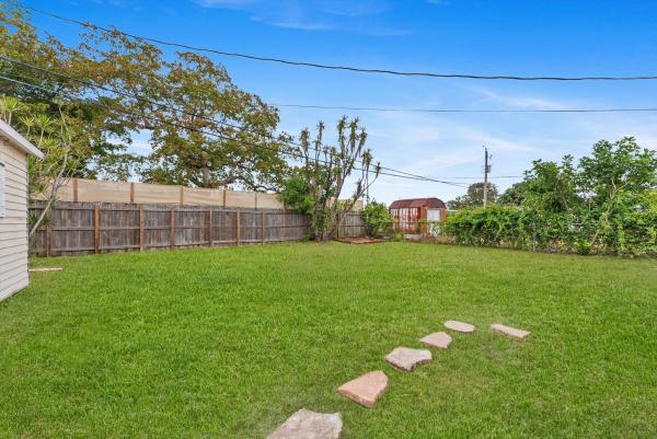 Forest Hill Village, 5737 Honeysuckle Dr, West Palm Beach, Florida 33415, image 3
