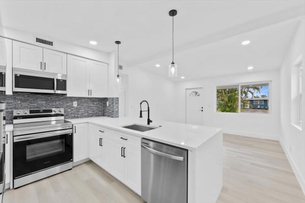 Forest Hill Village, 5737 Honeysuckle Dr, West Palm Beach, Florida 33415, image 2
