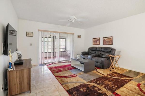 Golden Lakes Village, 107 Lake Terry Dr, West Palm Beach, Florida 33411, image 2
