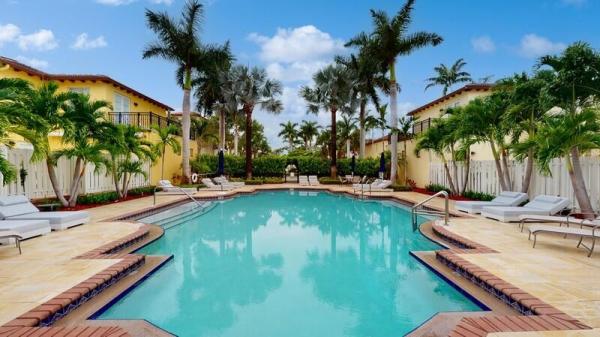 Royal Poinciana, 20 Via Floresta Dr, Boca Raton, Florida 33487, image 2