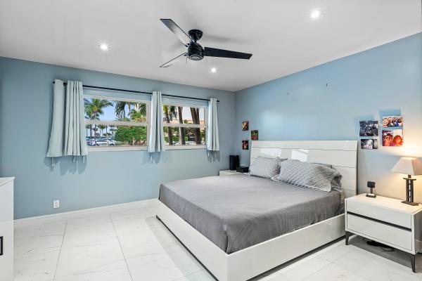 Beach House, 100 Bravado Ln #2, Palm Beach Shores, Florida 33404, image 1