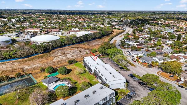 Village Green Of Boca Raton, 9500 SW 3rd St #213, Boca Raton, Florida 33428, image 2