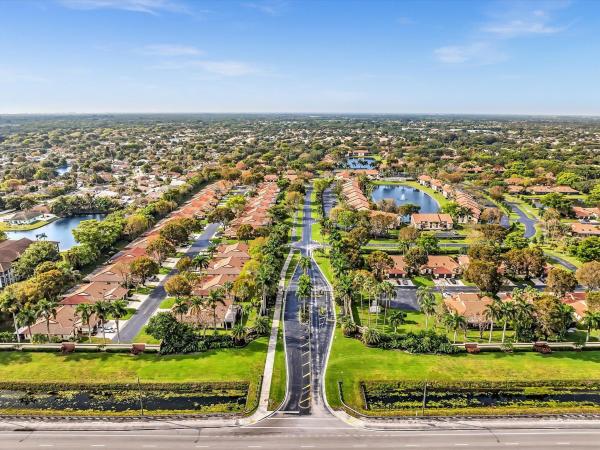 Palm Chase Lakes, 10215 N Circle Lake Dr #201, Boynton Beach, Florida 33437, image 2