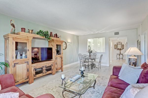 Uno Lago, 500 Uno Lago Dr #402, Juno Beach, Florida 33408, image 1