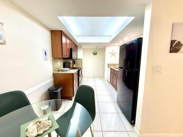 Lavers Delray Racquet Club, 2255 Lindell Blvd #4108, Delray Beach, Florida 33444, image 1