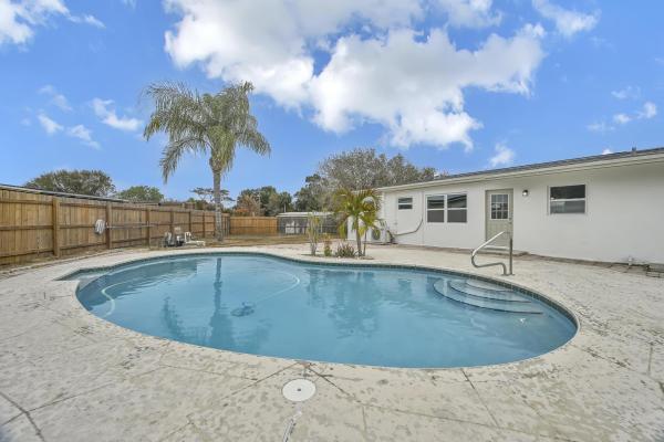 River Park, 105 SE Castana Ct, Port St. Lucie, Florida 34983, image 2