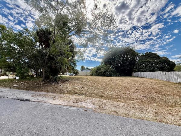 401 SW Tulip Blvd, Port St. Lucie, Florida 34953, image 2