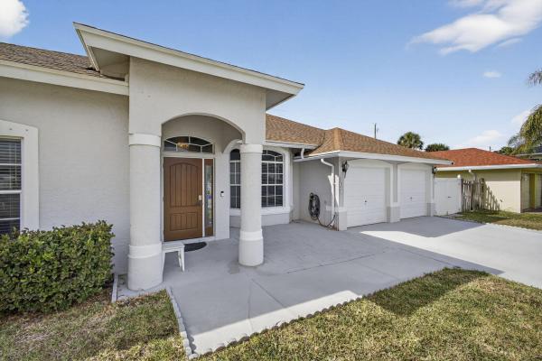 Cypress Head, 102 Brook Woode Ct, Royal Palm Beach, Florida 33411, image 2