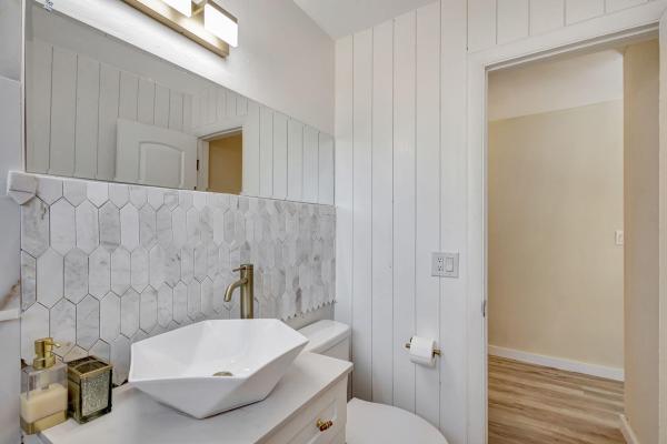 Church Circle, 140 W 31st Ct, Riviera Beach, Florida 33404, image 1