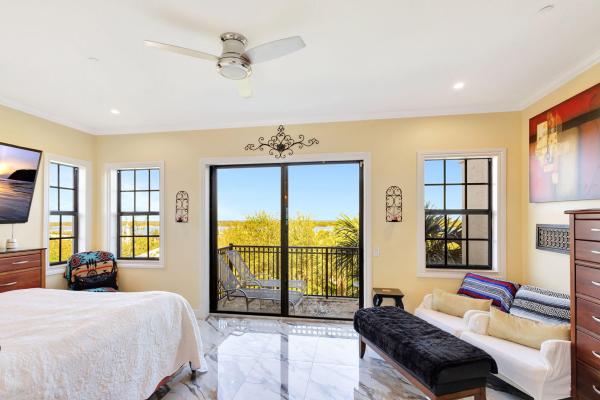 Casa Del Sol Of Tequesta, 301 Del Sol Cir, Tequesta, Florida 33469, image 1