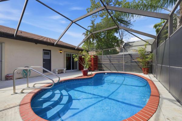 Sugar Pond Manor, 1205 Periwinkle Pl, Wellington, Florida 33414, image 1