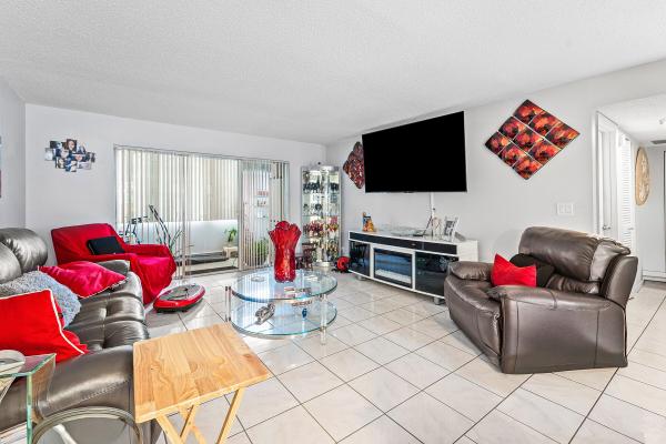 Lakeside Village, 725 Lori Dr #101, Palm Springs, Florida 33461, image 1