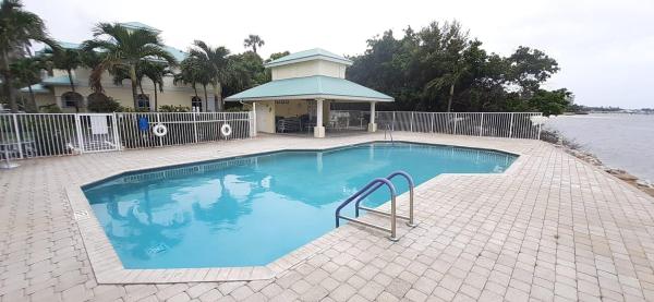 Barefoot Cove Townhomes, 117 Barefoot Cv, Hypoluxo, Florida 33462, image 2