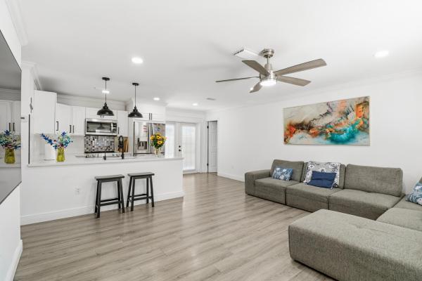 695 Dixie Ln, West Palm Beach, Florida 33415, image 2
