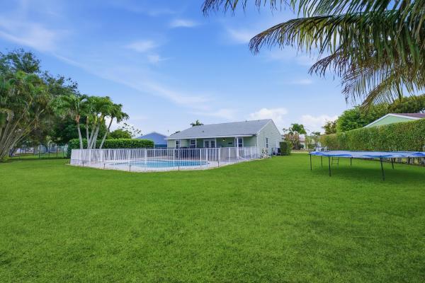 Countrywood, 7879 Burlwood Ln, Lake Worth, Florida 33467, image 3