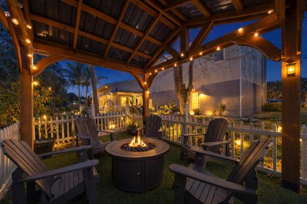 Hidden Oaks, 916 SW Abingdon Ave, Port St. Lucie, Florida 34953, image 2