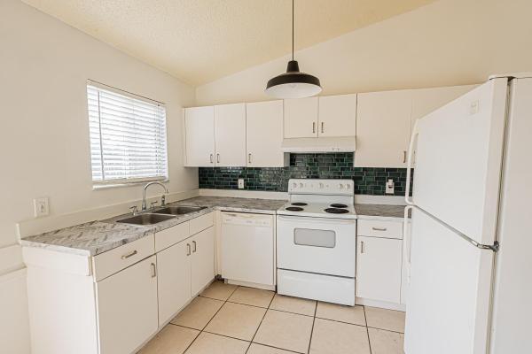 Sandhill Crossing, 2561 SE Charleston Dr, Port St. Lucie, Florida 34952, image 1