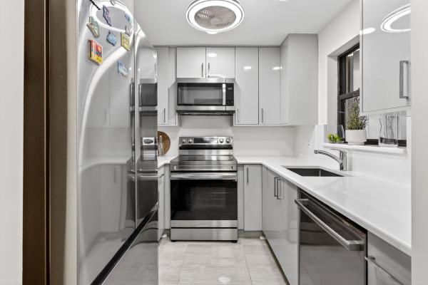 Hidden Harbour Of The Palm Beaches, 890 N Federal Hwy #403, Lantana, Florida 33462, image 1