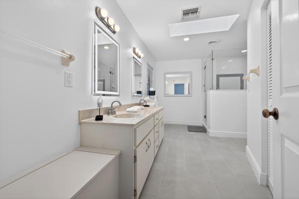 Palm Beach Country Estates, 8166 N 155th Pl, Palm Beach Gardens, Florida 33418, image 2