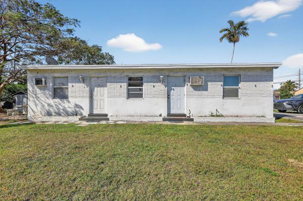Hollywood Little Ranches, 2322 Johnson St #1-2, Hollywood, Florida 33020, image 3
