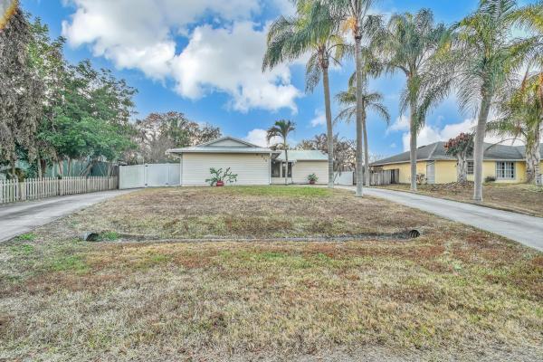 Swan Park, 626 SW Cynthia St, Port St. Lucie, Florida 34983, image 2