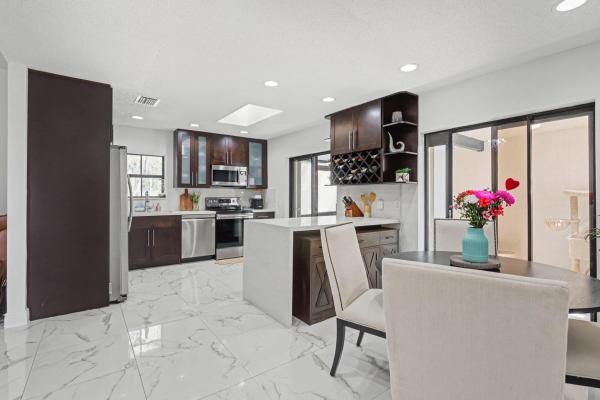 Columbia Square, 17 Columbia Ct, Deerfield Beach, Florida 33442, image 3