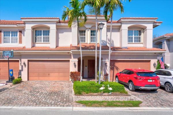 Carriage Pointe Townhomes, 13 Nottingham Pl, Boynton Beach, Florida 33426, image 1
