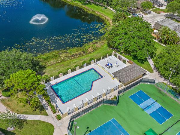 Glenwood Townhomes, 506 5th Ter, Palm Beach Gardens, Florida 33418, image 1